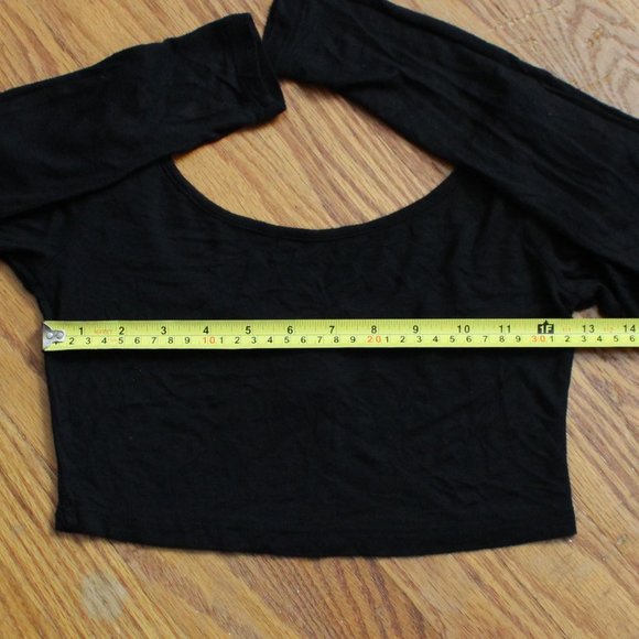 Best Cody Long Sleeve Crop Top - Picture 6 of 6